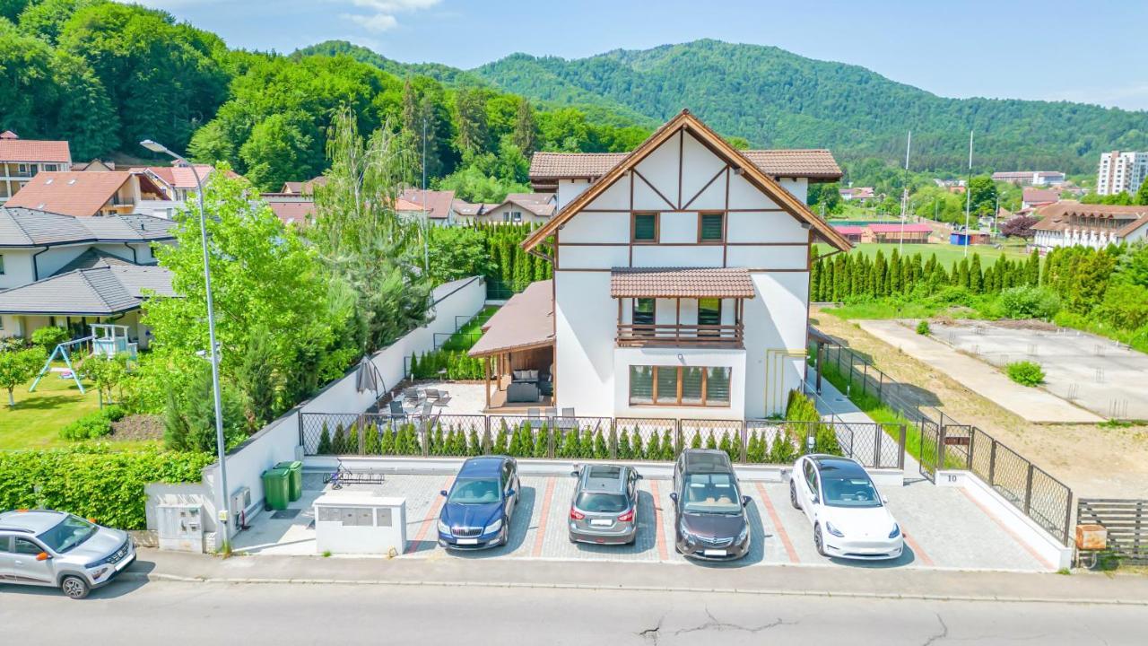 Jungle Family Villa Near Park Aventura,Lake,Zoo Brasov Exterior photo